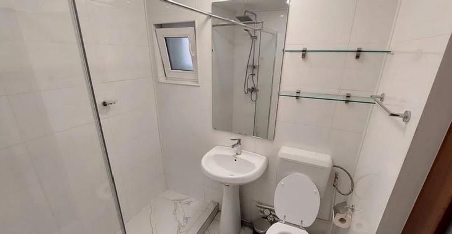 Apartament cu 2 camere semidecomandat, mobilat în Bucur Obor