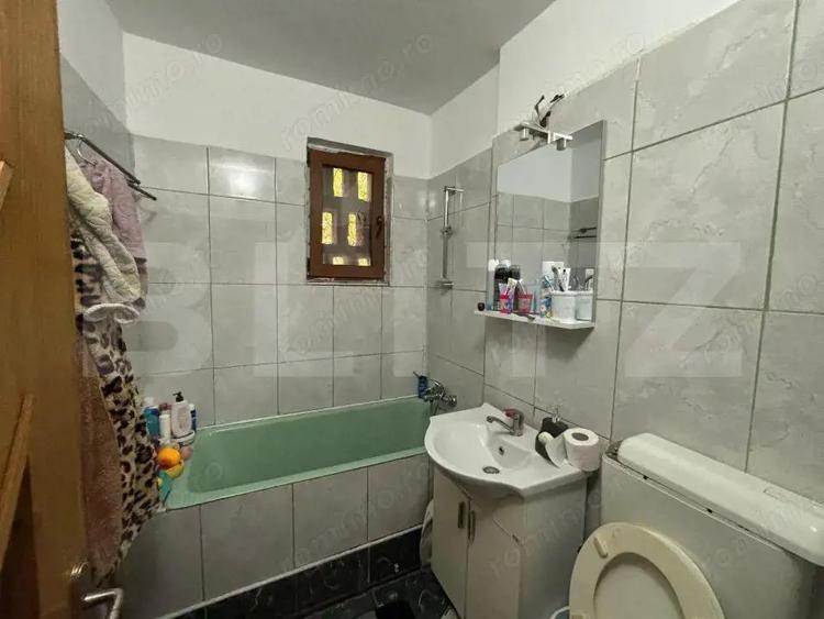 Apartament cu 2 camere semidecomandat, mobilat în Aleea Trandafirilor