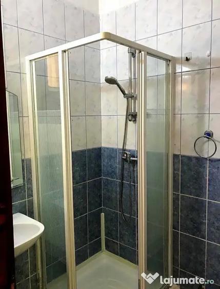 Apartament cu 2 camere semidecomandat în Cetate