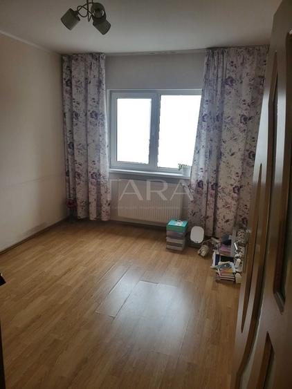 Apartament cu 3 camere decomandat în Mărăști