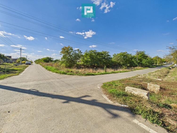 Teren Construcții intravilan de 6115 mp, în Firiteaz