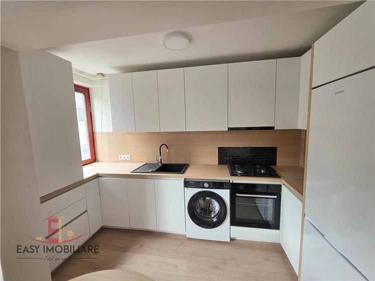 Apartament cu 2 camere decomandat în Ultracentral