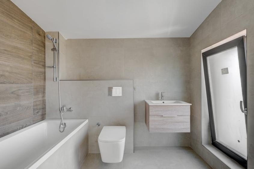 Casă individuală cu 6 camere cu Canalizare în Tunari