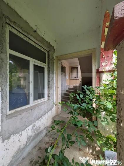 Casă cu 9 camere cu Teren 439 Mp în Central