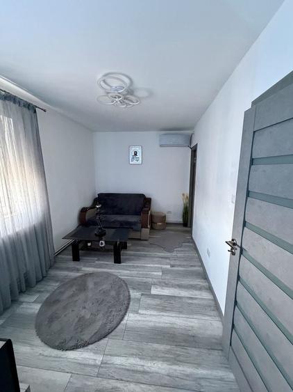 Apartament cu 3 camere decomandat în Exterior Vest