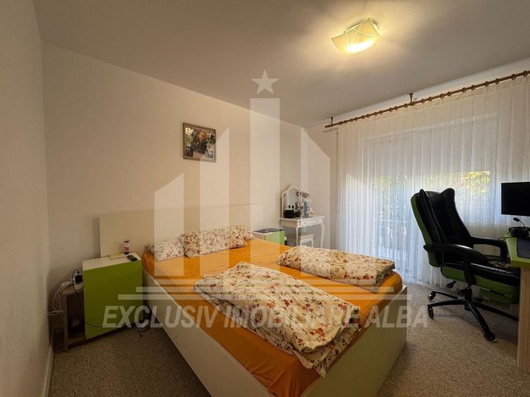 Apartament cu 3 camere decomandat, mobilat în Micești