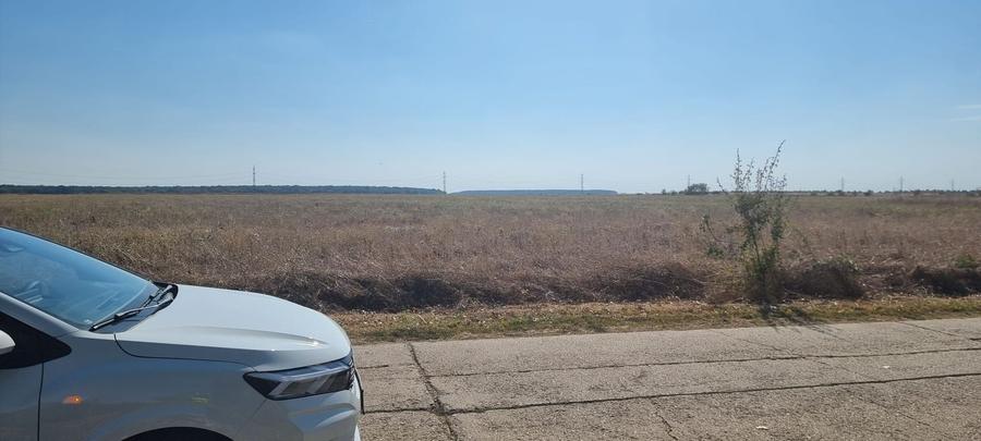 Teren agricol intravilan de 10000 mp, în Tâncăbești