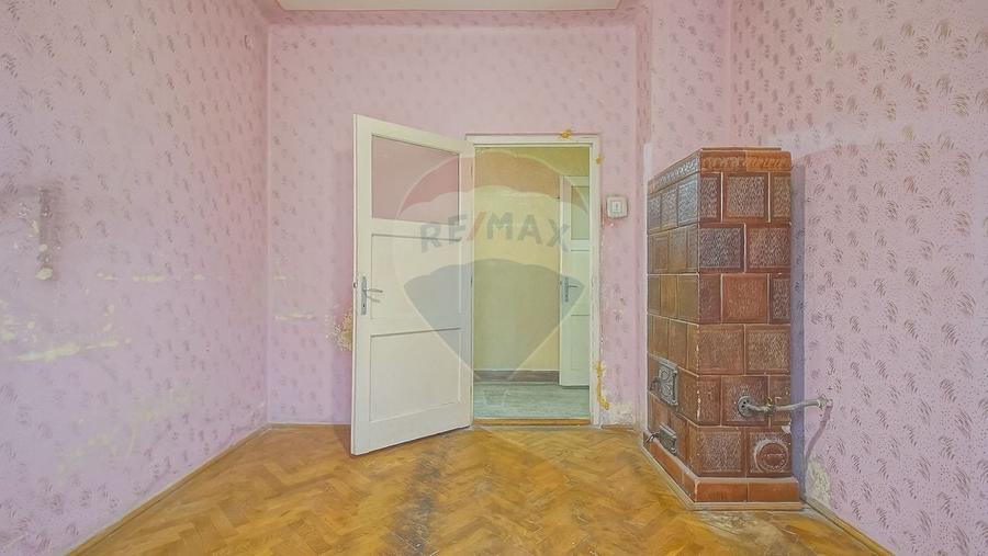 Apartament cu 4 camere decomandat în Centrul Istoric