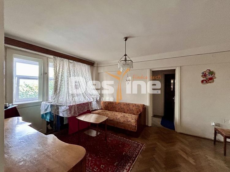 Apartament cu 2 camere semidecomandat în Central