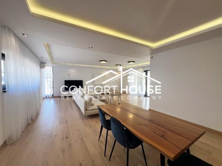 Duplex cu 6 camere cu Canalizare în Iancu Nicolae