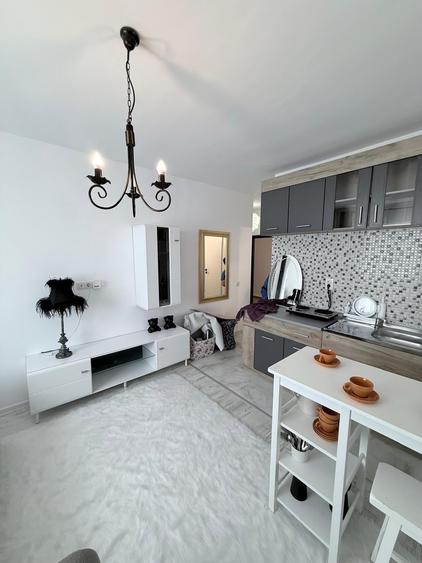 Apartament cu 2 camere semidecomandat în Militari