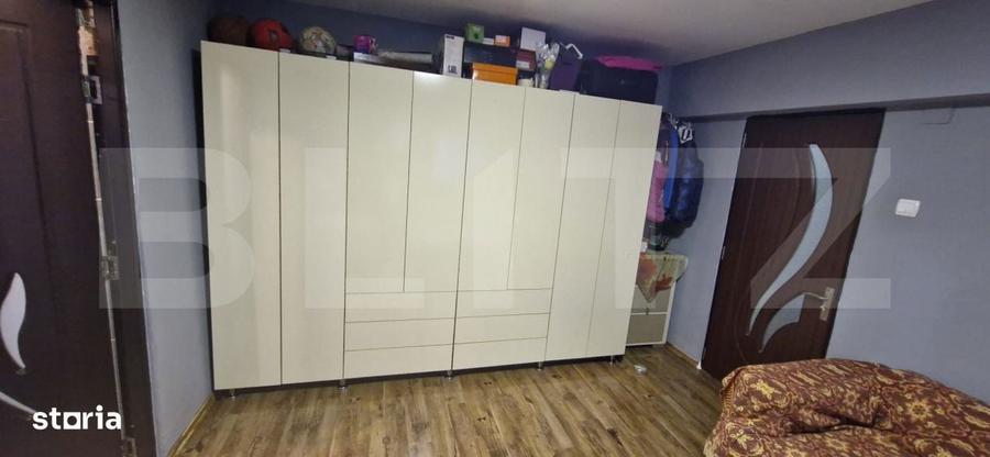 Apartament cu 3 camere semidecomandat în Central