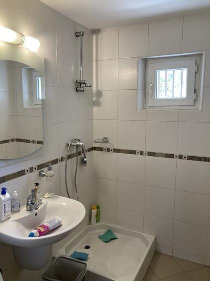 Apartament semidecomandat în Moșilor