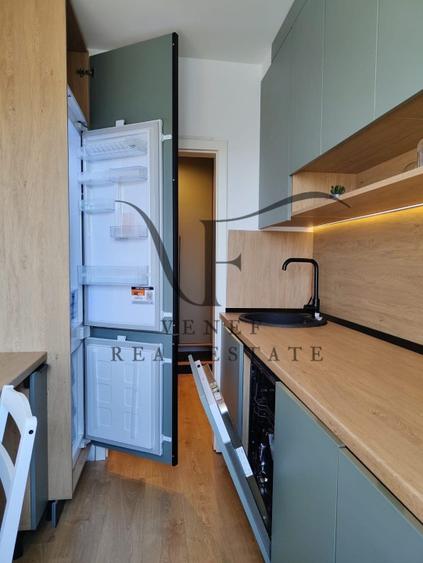 Apartament cu 3 camere semidecomandat în Colentina