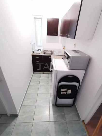 Garsonieră semidecomandată, mobilată în Gruia