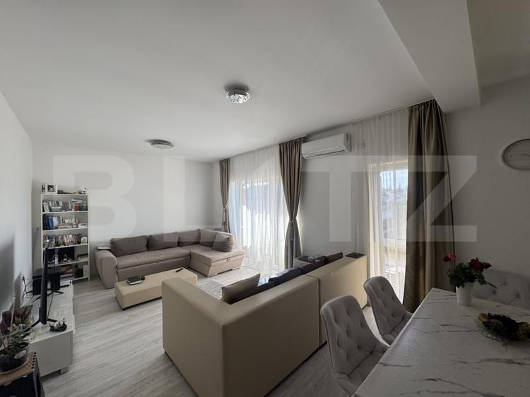 Apartament cu 3 camere semidecomandat, mobilat în Giroc