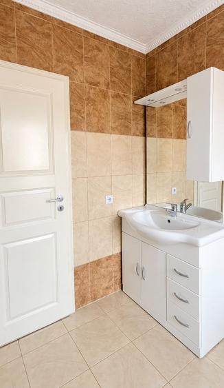 Apartament cu 2 camere decomandat în Aradului