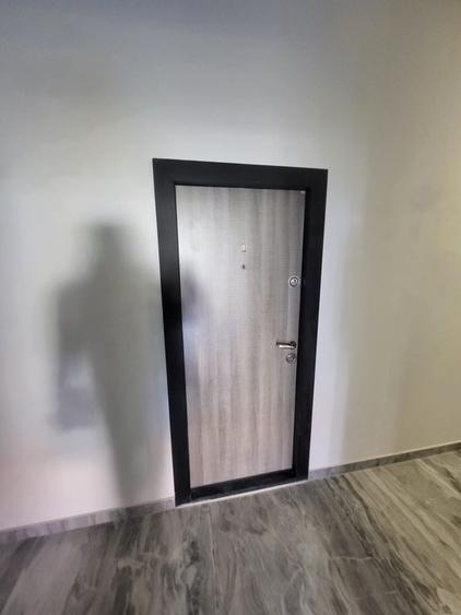 Apartament cu 3 camere semidecomandat în Nufărul