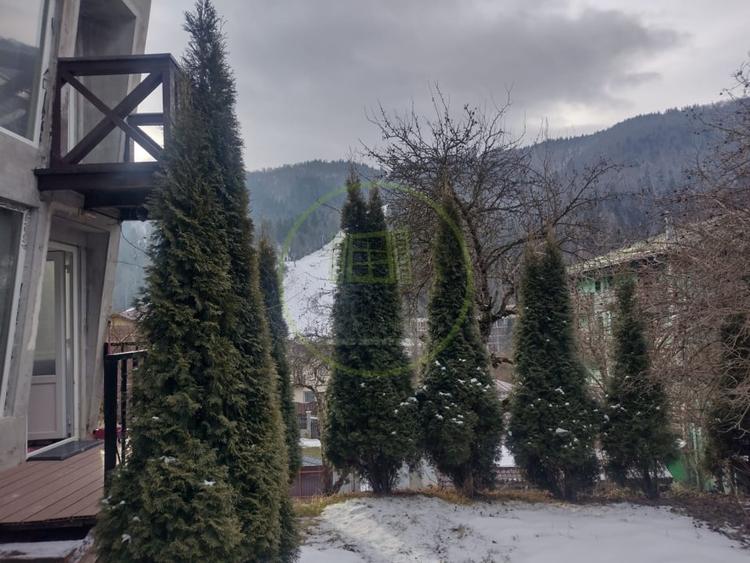 Casă individuală cu 6 camere cu Canalizare în Valea Azugii