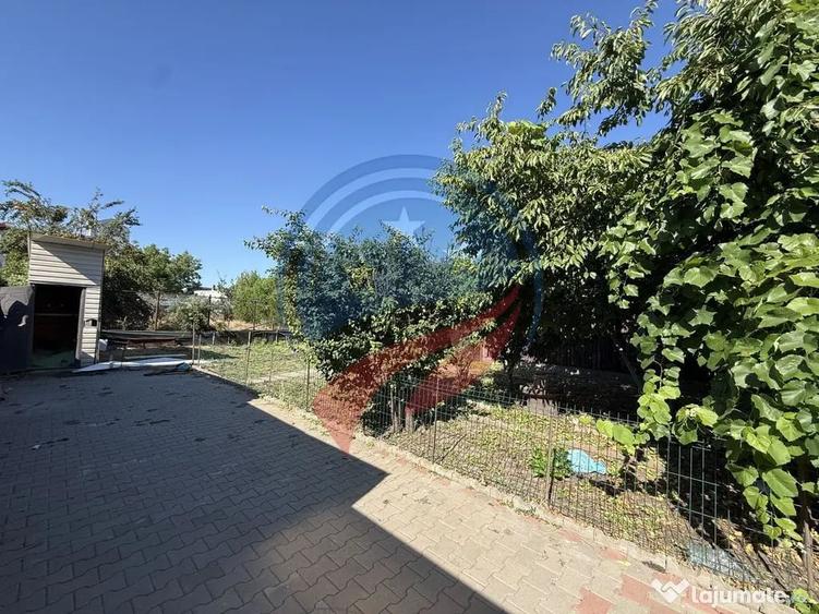 Casă cu 7 camere cu Teren 372 Mp în Central