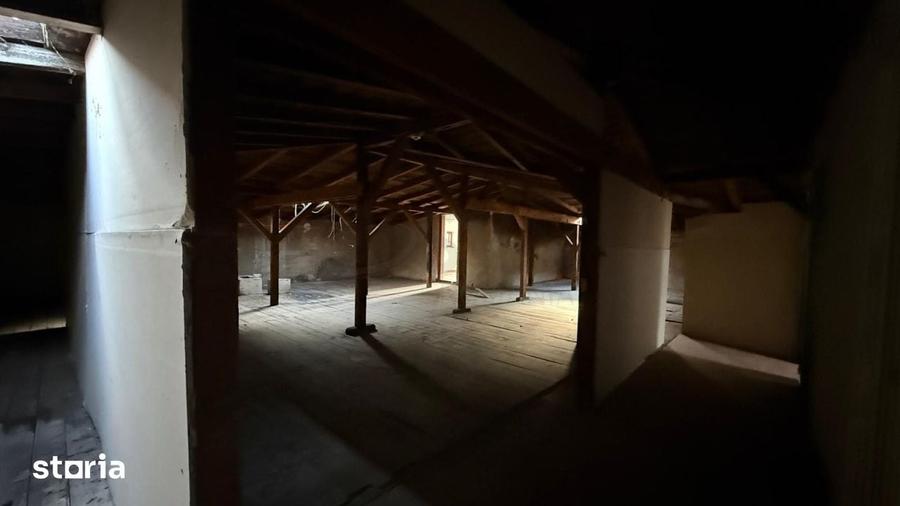 Casă cu 6 camere cu Teren 508 Mp în Dorobanți
