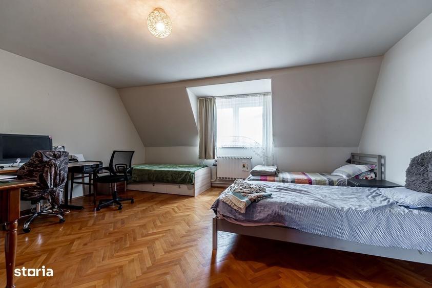 Casă cu 4 camere cu Canalizare în Pârneava