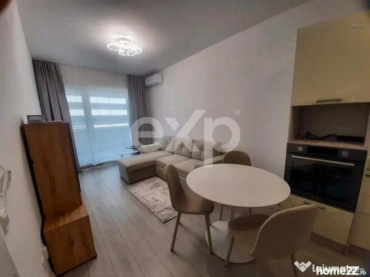 Apartament cu 2 camere decomandat, mobilat în Central