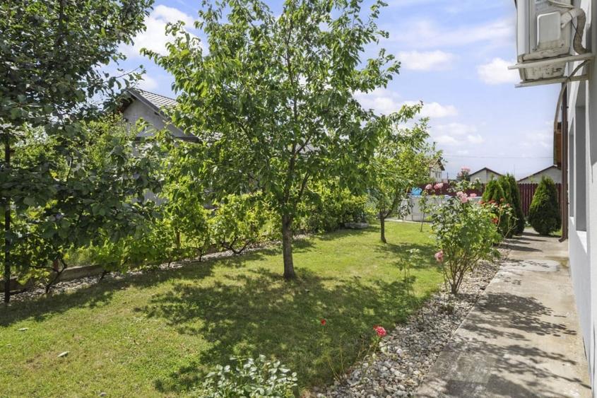 Casă individuală cu 4 camere cu Piscina în Ciolpani