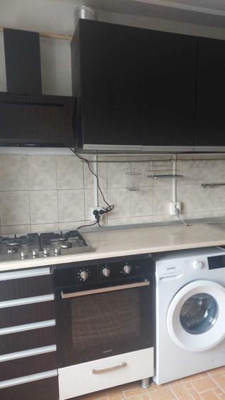 Apartament cu 3 camere decomandat în Mircea cel Bătrân