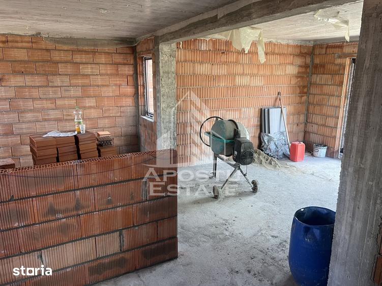 Casă cu 4 camere cu Teren 351 Mp în Sânandrei