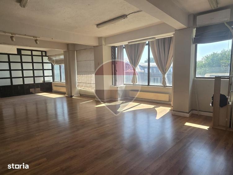 Spațiu comercial, de 230 mp, în Gara de Nord