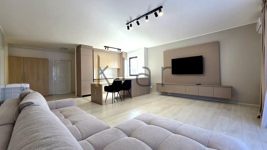 Apartament cu 3 camere semidecomandat, mobilat în Zorilor