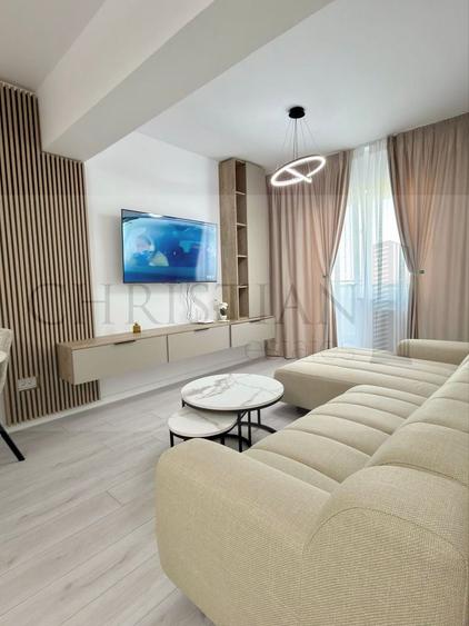 Apartament cu 2 camere decomandat, mobilat în Păcii