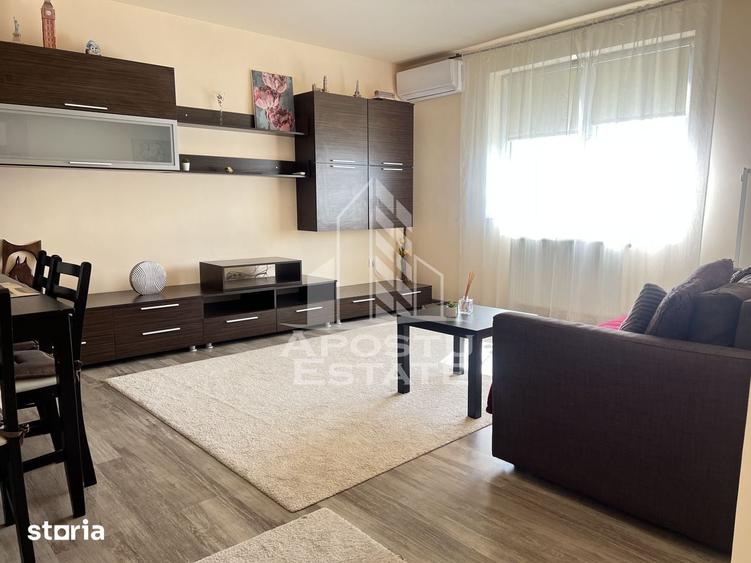 Apartament cu 3 camere decomandat în Ghiroda