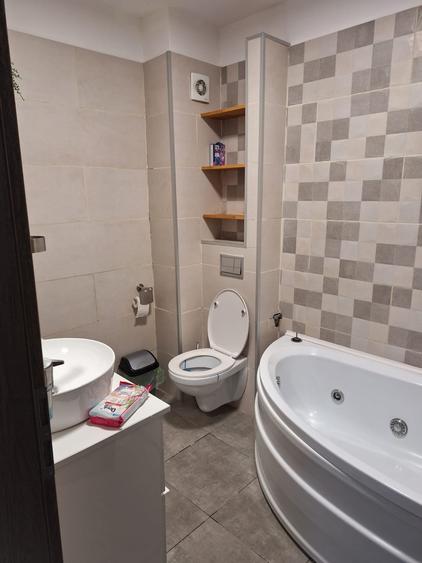 Apartament cu 3 camere decomandat, mobilat în Militari