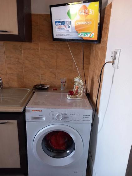 Apartament cu 2 camere semidecomandat în Pod