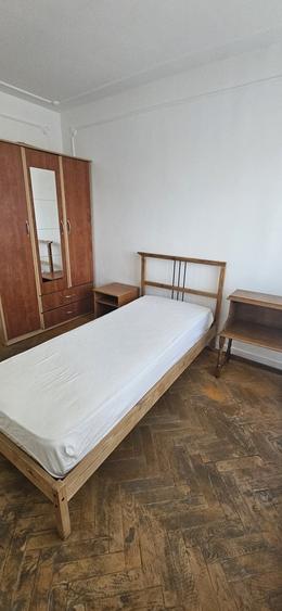 Apartament cu 4 camere decomandat, mobilat în Iancului