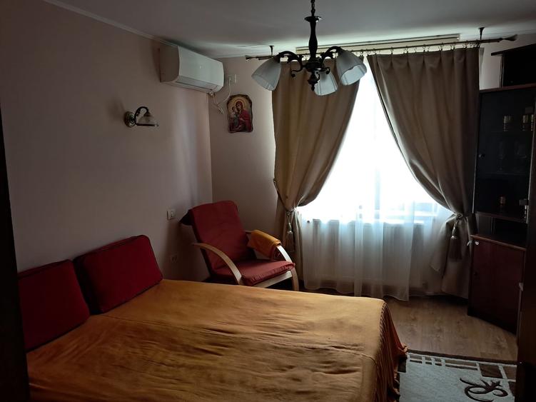 Apartament cu 2 camere, mobilat în Trocadero