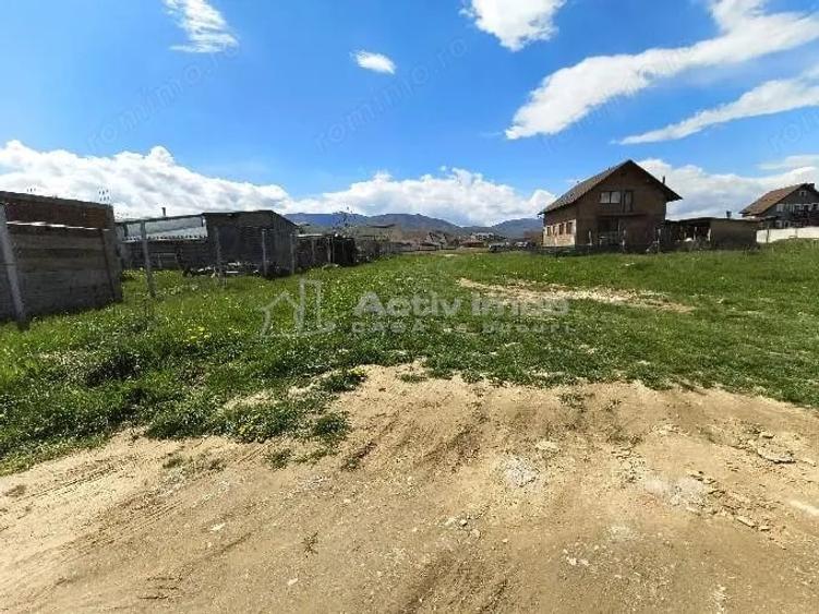 Teren de 784 mp, în Periferie