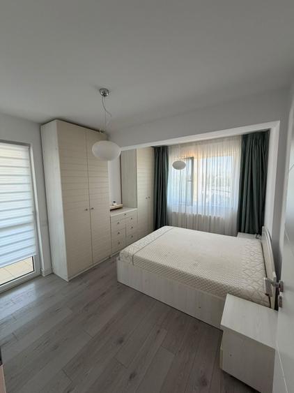 Apartament cu 3 camere decomandat, mobilat în Berceni