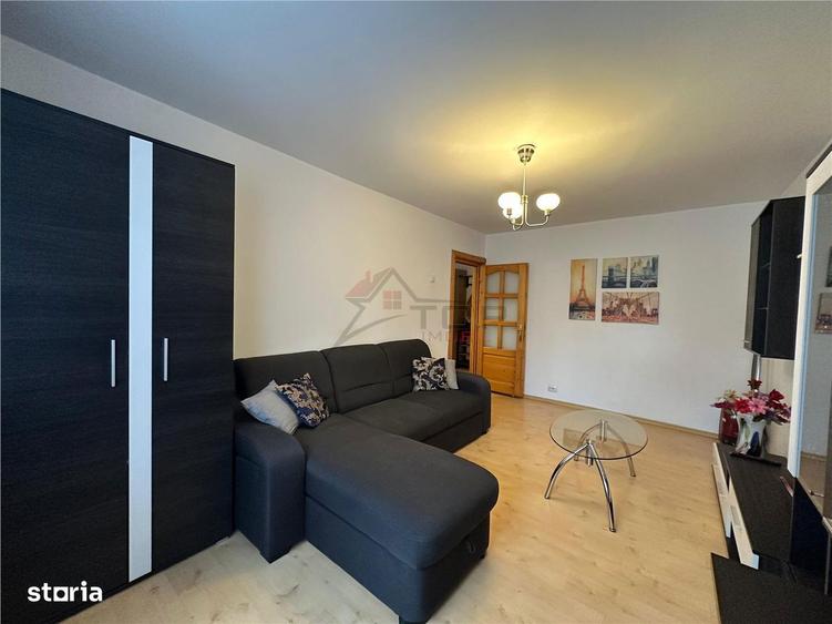 Apartament cu 2 camere decomandat în Nicolina