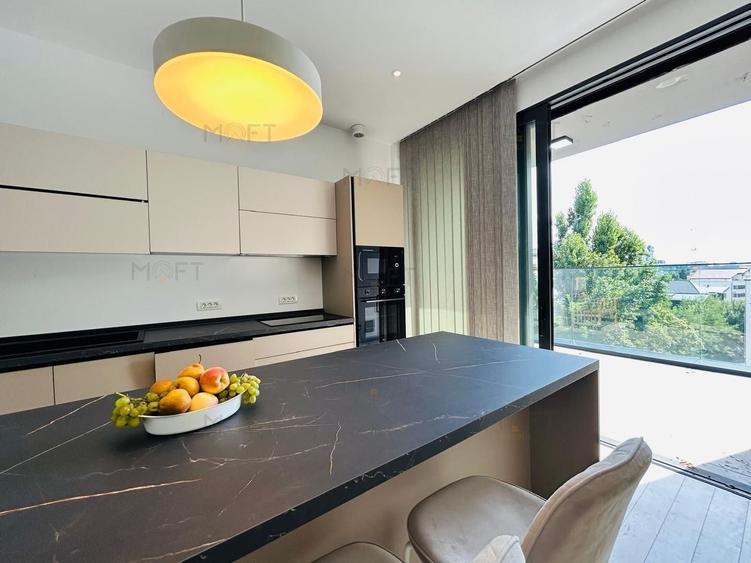 Apartament cu 4 camere decomandat, mobilat în Herăstrău