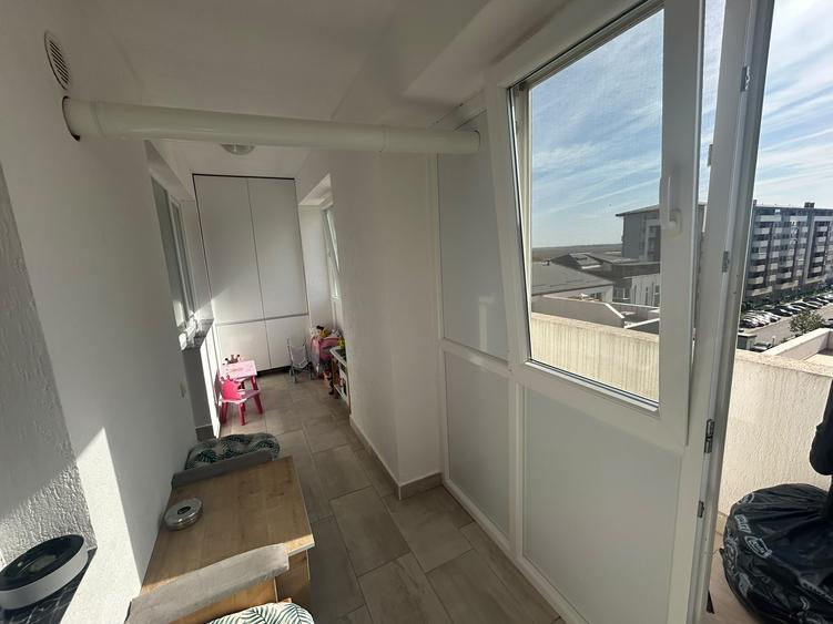 Apartament cu 2 camere decomandat în Berceni