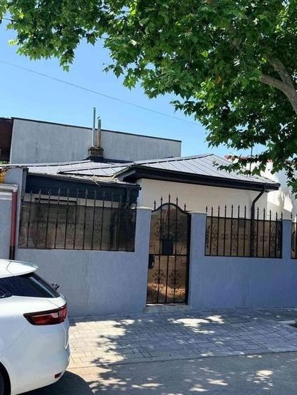 Casă individuală cu 2 camere cu Canalizare în Andronache