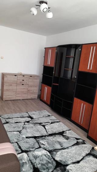 Apartament cu 2 camere decomandat în Alexandru Obregia