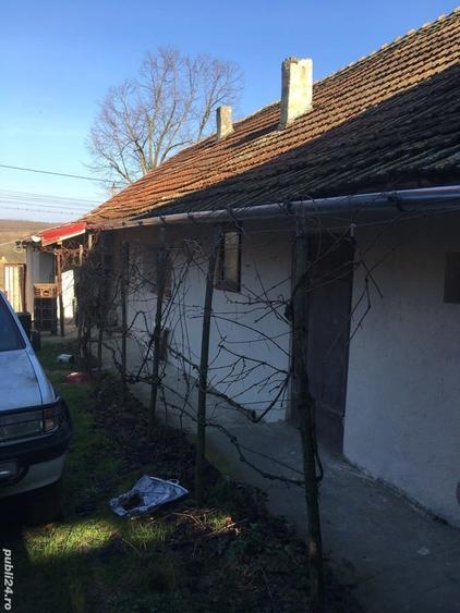 Casă cu 3 camere cu Teren 2000 Mp în Tirol