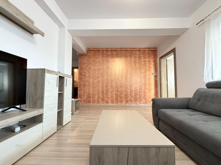 Apartament cu 3 camere decomandat în Bucovina