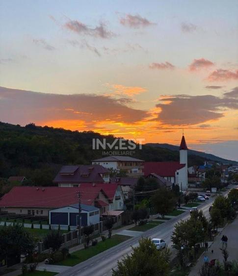 Apartament cu 3 camere decomandat în Tomești