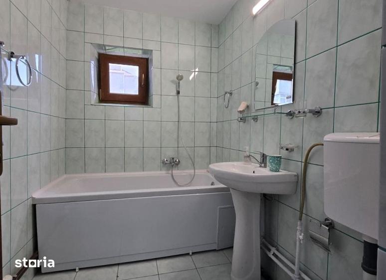 Apartament cu 3 camere în Alexandru cel Bun