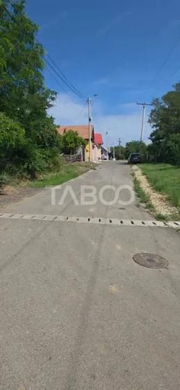 Teren de 2890 mp, în Răhău